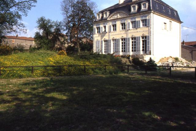 Château Moselly à Chaudeney-sur-Moselle (54-France)
