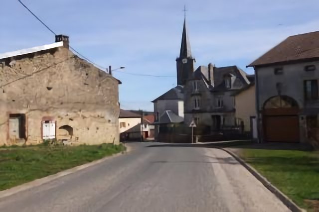 Mignéville, rue de l'Église