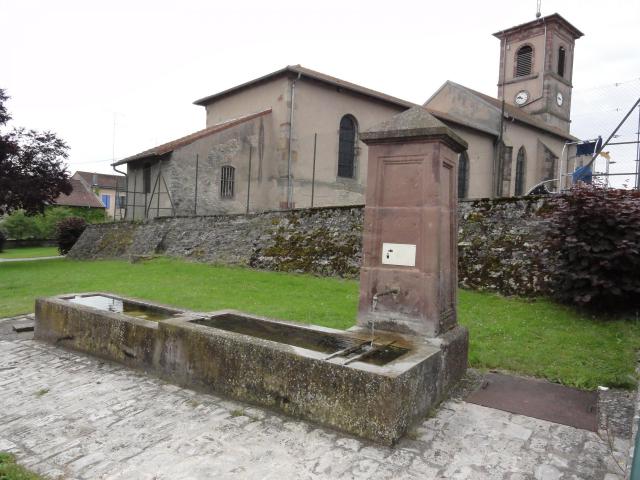 Laneuveville-aux-Bois (M-et-M) fontaine