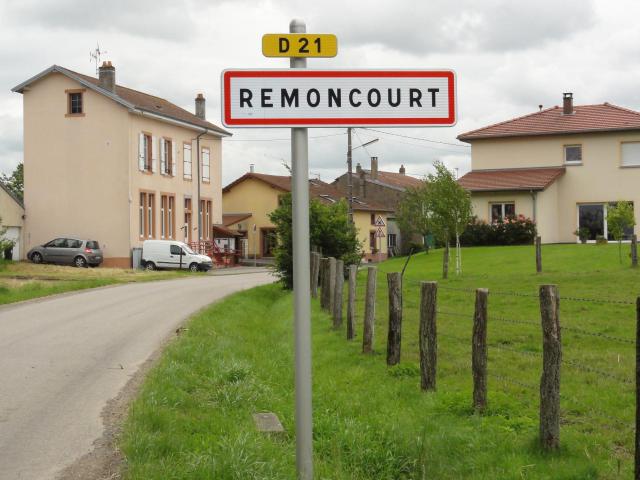 Remoncourt (M-et-M) city limit sign