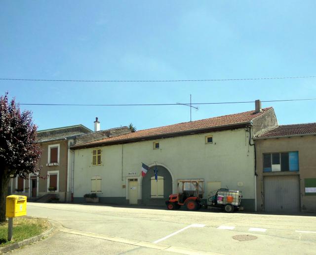 La mairie de Lemainville