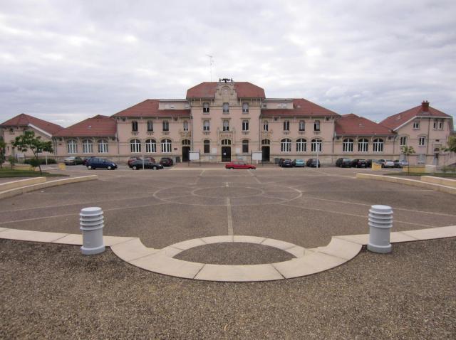 DescriptionMairie Mancieulles.JPG mairie Mancieulles Date 21 septembre 2011 Source mon appareil photo Auteur Aimelaime…