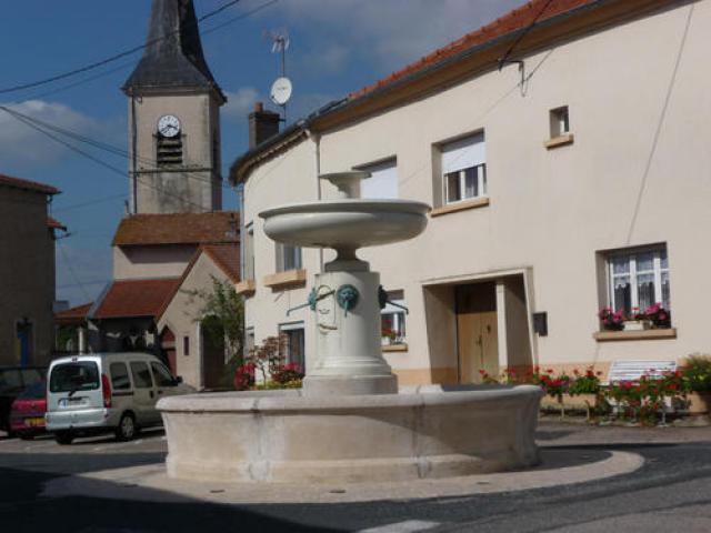 Jolie fontaine restaurée