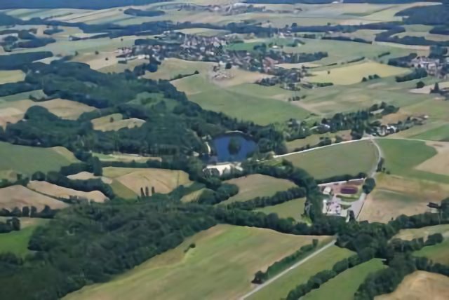 Etang de Cessy vu du ciel (par l'ouest)
