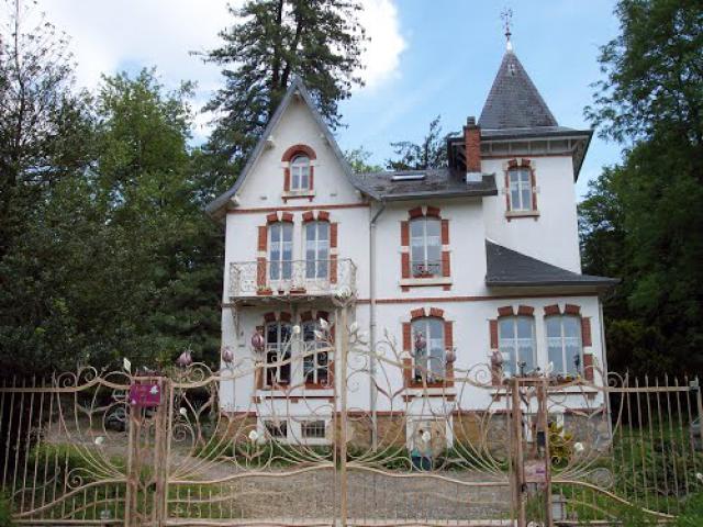 Belle maison sur le bord de la Moselle