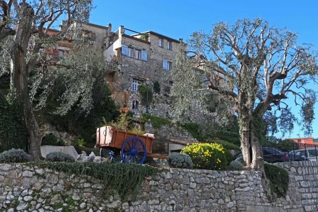 Arrivée sur le village de Falicon.