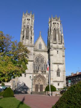 Façade gothique de l'église Saint-Martin de Pont-à-Mousson (XIII°-XV°)