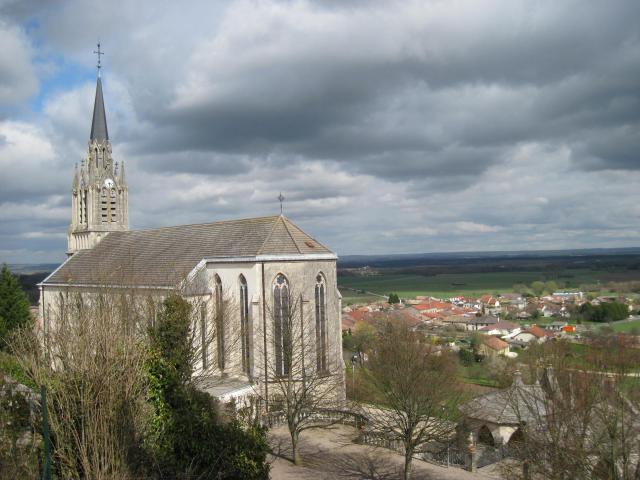 Sicht auf Bruley und Kirche