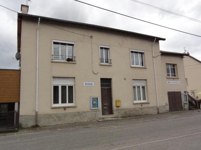 Vélaine-sous-Amance (M-et-M) école et bibliothèque