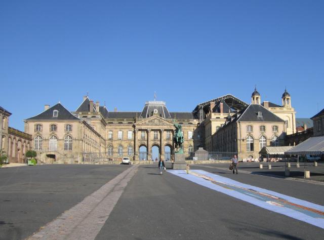 Château de Lunéville, cour avant. Septembre 2010.