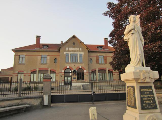DescriptionMairie Jeandelize.JPG mairie Jeandelize Date 23 septembre 2011 Source mon appareil photo Auteur Aimelaime…