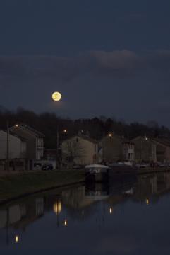 Le long du canal, Dombasle