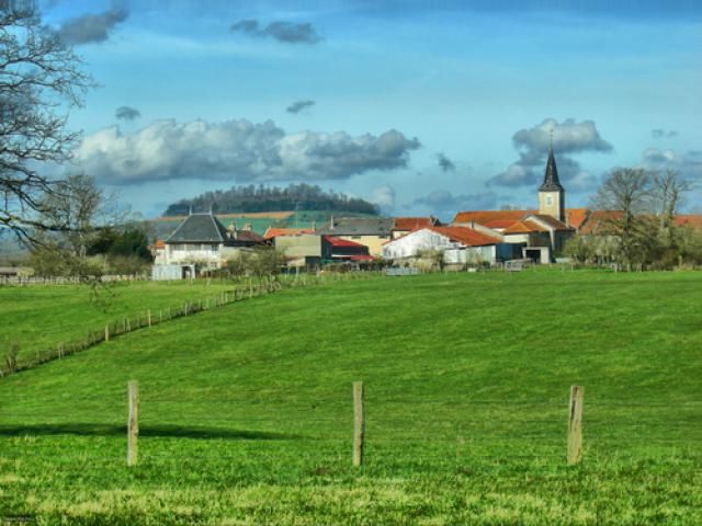 Hammeville et le bois d'Anon au second plan (HDR)