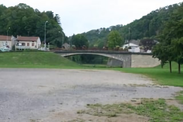 Vieux tunnel canal de la Marne au Rhin