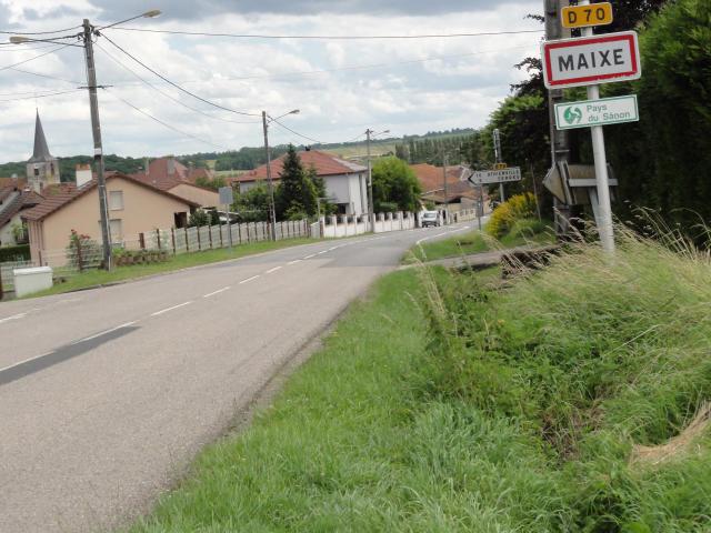 Maixe (M et M) city limit sign