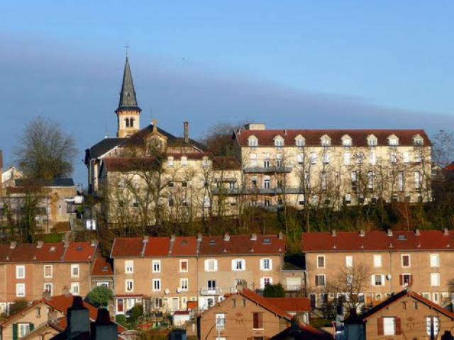 Joeuf et ces cités en plein jour.