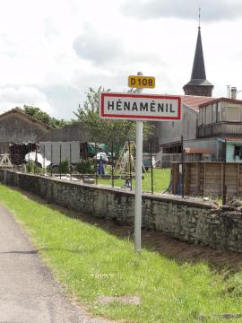 Hénamémil (M-et-M) city limit sign