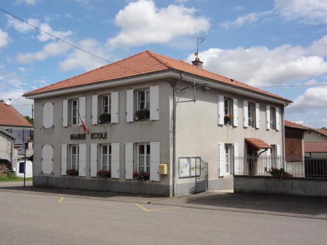 Bezange-la-Grande (M-et-M) mairie - école
