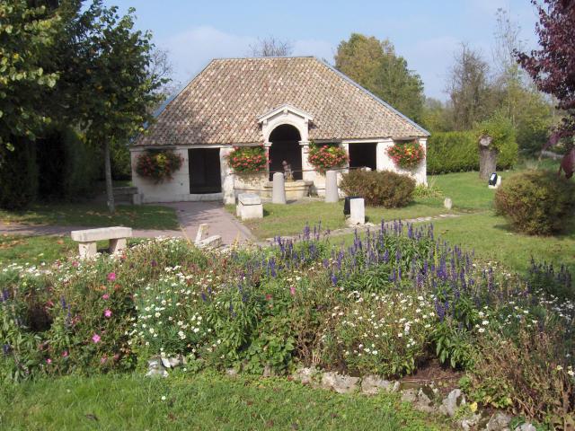 le lavoir de Mandres-en-Barrois (Meuse, France)