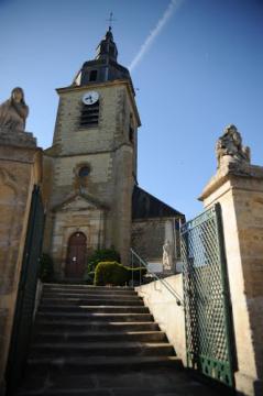 Eglise et monument aux morts de Rarécourt