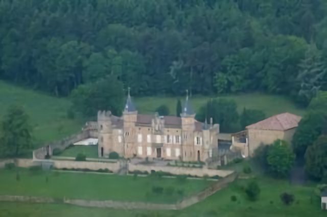 château de la Belle au bois dormant ( Crozat )