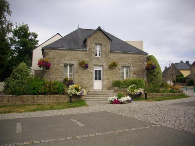 Mairie de Monterblanc, Morbihan, France