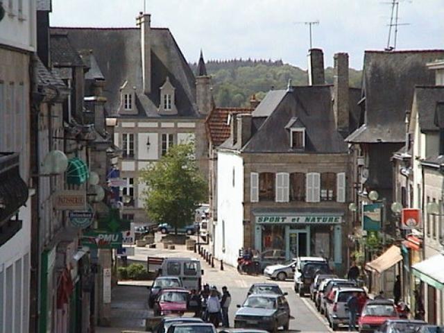 Guemene-sur-Scorff High Street.