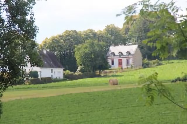 View of a house near Clegeurec