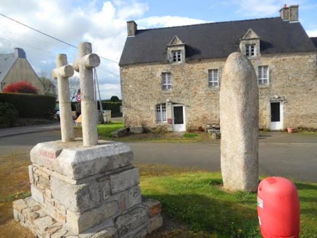 Menhir de Kerivo (Bretagne)