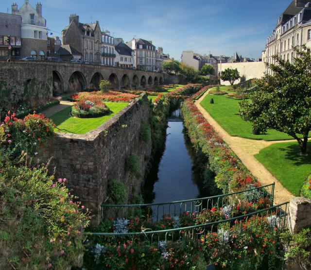 Vannes, Morbihan, Bretagne, France. Jardin du Château de l'Hermine.