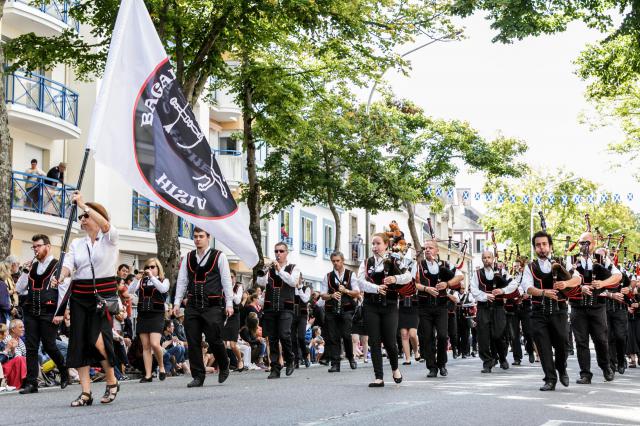 Festival Interceltique de Lorient 2017 - Grande parade des nations celtes - Bagad Hiziv Bro Henbont (Hennebont)