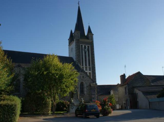 Eglise (arrière) Ruffiac