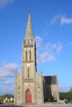 Pluneret (Bretagne, France). L'église Saint-Pierre-et-Saint-Paul.