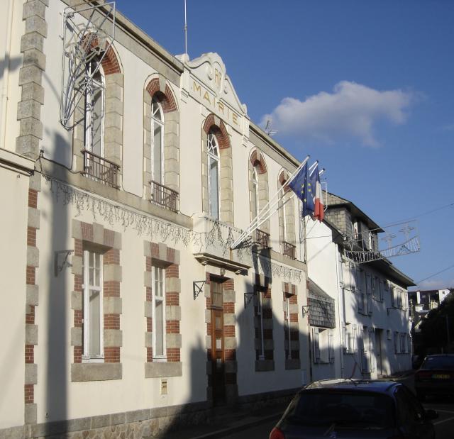 Mairie de Saint-Pierre-Quiberon (Morbihan, Bretagne, France).