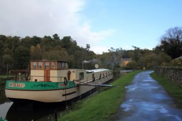 Barge near Hennebont