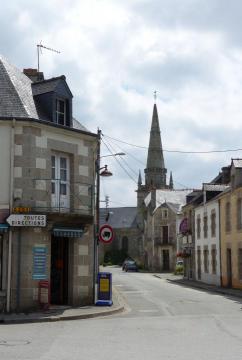 Commune de Naizin, le Bourg, Grand-Rue.