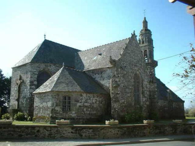 Eglise de Roudouallec vue de face