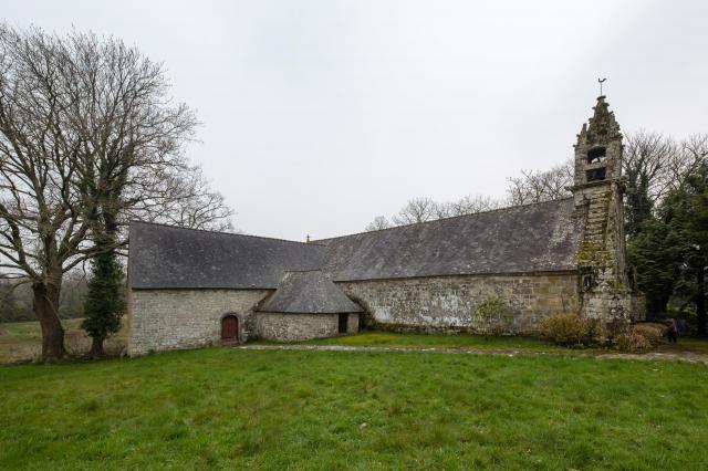 Français : Vue ouest de la chapelle Notre-Dame-de-la-Clarté à Kervignac (France)