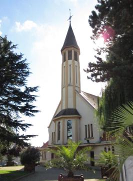 DescriptionEglise Amneville.JPG Église Saint-Joseph Amneville Date 31 août 2011 Source mon appareil photo Auteur Aimelaime…