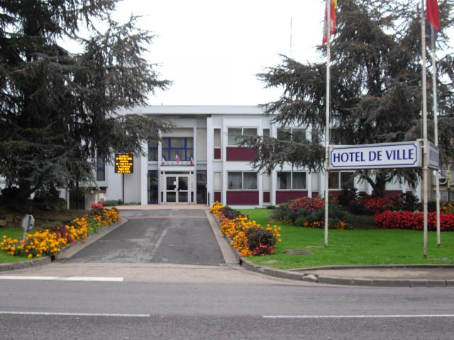 La mairie de Mondelange, Moselle, France.