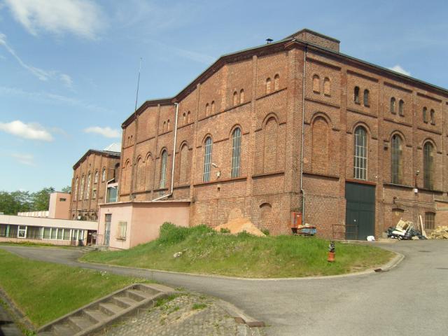 mine de charbon, ateliers du puits 2 de L'Hôpital