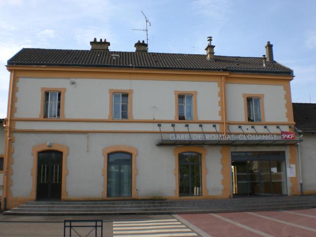Vue du bâtiment voyageurs de la gare de Rombas - Clouange.