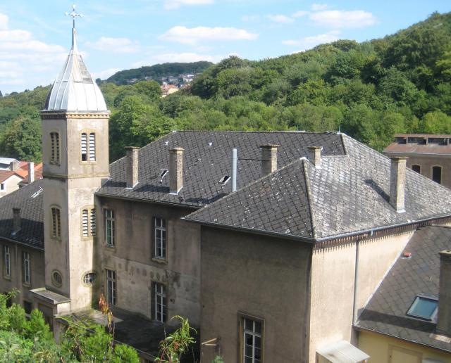 DescriptionChapelle Hayange.jpg chapelle ouvriers Hayange Date 26 août 2011 Source mon appareil photo Auteur Aimelaime…