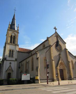 DescriptionEglise Longeville Metz.jpg eglise Longeville Metz Date 2 septembre 2011 Source mon appareil photo Auteur Aimelaime…