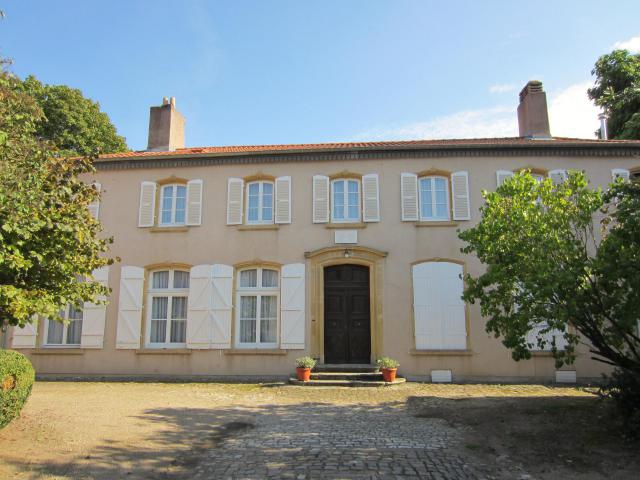 DescriptionMaison Napoleon Longeville Metz.jpg maison Napoleon III Longeville Metz Date 2 septembre 2011 Source mon appareil photo Auteur…