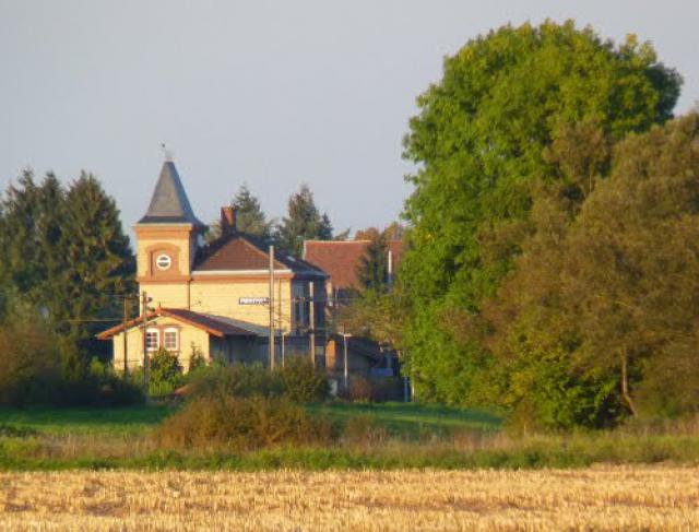 Der Bahnhof von Freistroff - Lothringen / 28.09.2011