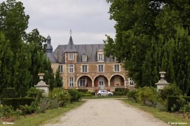58 Dornes - Château