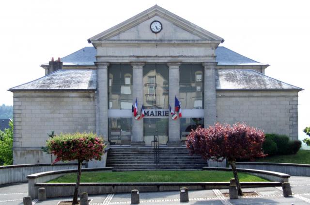 Mairie (ancien palais de justice) de Château-Chinon(Ville) dans la rue des Fossés (Nièvre, Bourgogne, FRANCE)