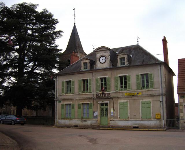 Mairie de la commune Raveau, située dans le département de la Nièvre