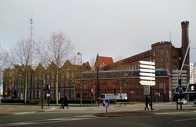 Le «Centre des archives du monde du travail» installé dans l'ancienne usine Motte-Bossus à Roubaix (Nord).